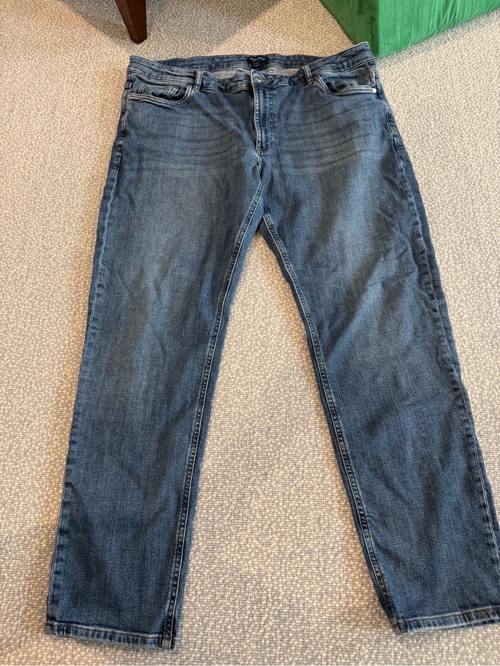 Like new Peter Millar classic Men's Blue Denim Jeans